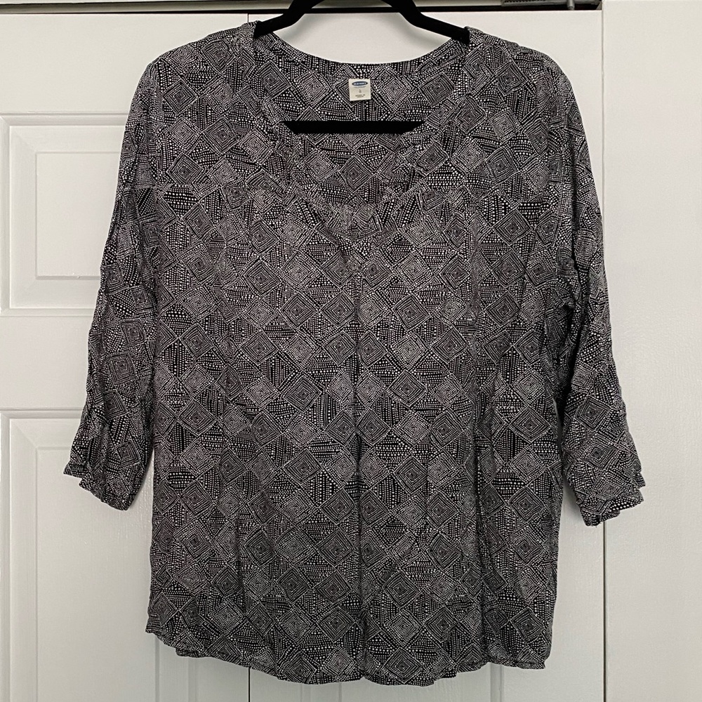 Old Navy Geometric Blouse